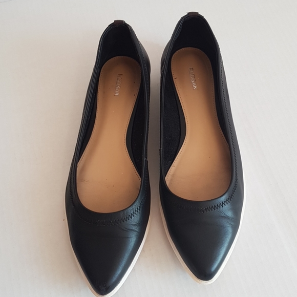 RUDSAK Reynel Black Leather Ballerina Flats - Picture 4 of 10